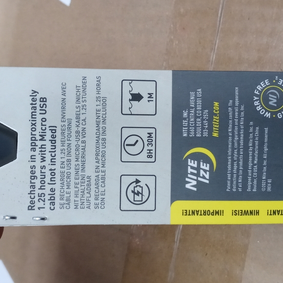 Nite Ize Radiant Rechargeable LED Glow Stick - Picture 7 of 8